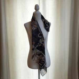 Tie Rack- Art of the Scarf